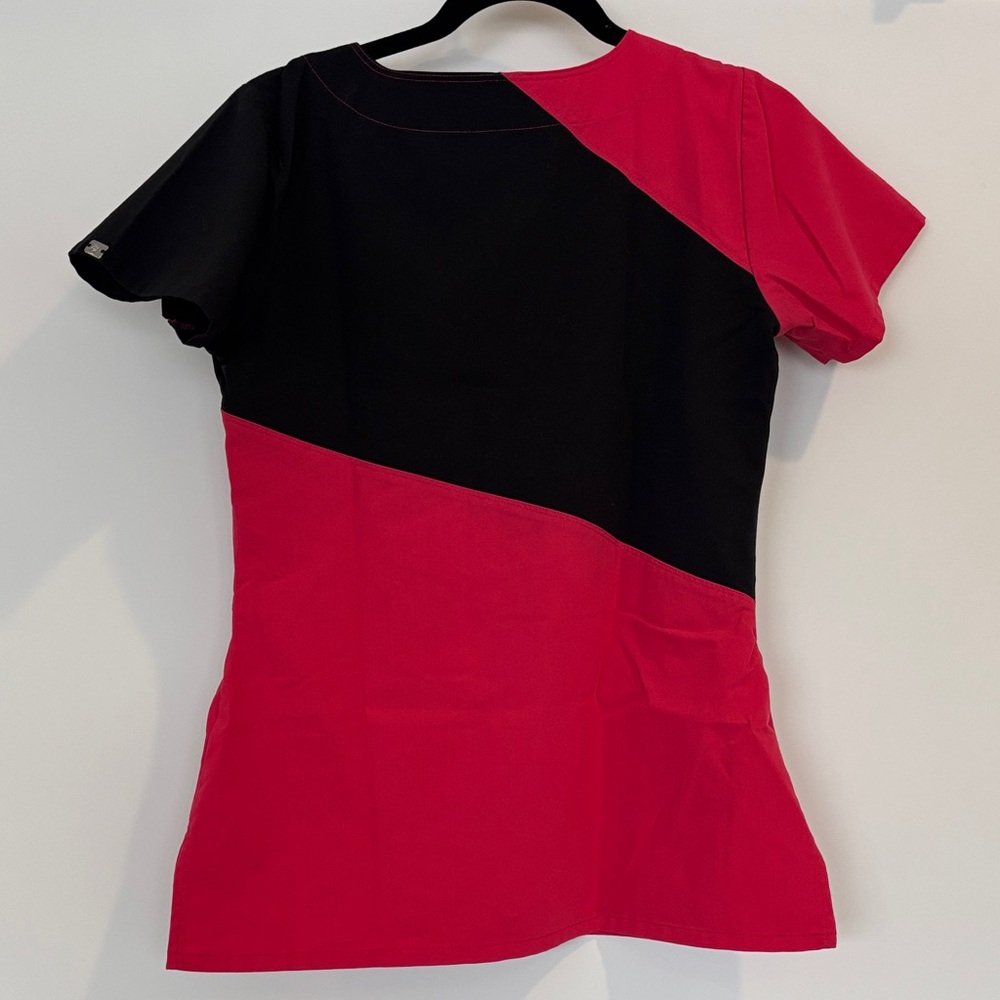 Grey's Anatomy Deep Pink and Black Scrub Set - Picture 6 of 10